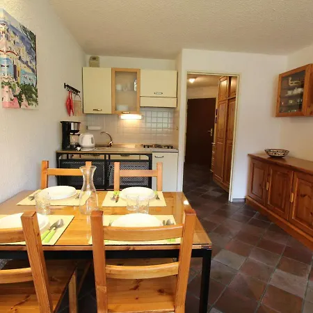 Familial Sur Les Pistes Avec Parking Et Casier A Skis - - Fr-1-330d-91 *